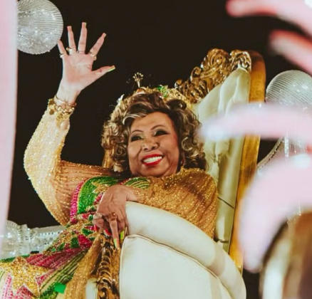 A cantora inspirou o samba-enredo intitulado "A Negra Voz do Amanhã". (Foto: Instagram)