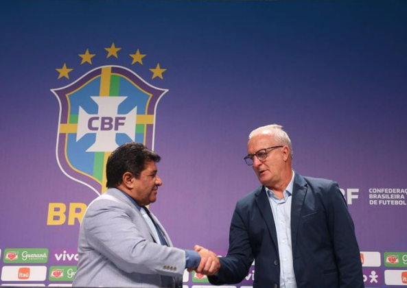 A partida marcou o fim de uma era de transição no comando técnico. (Foto: Instagram)