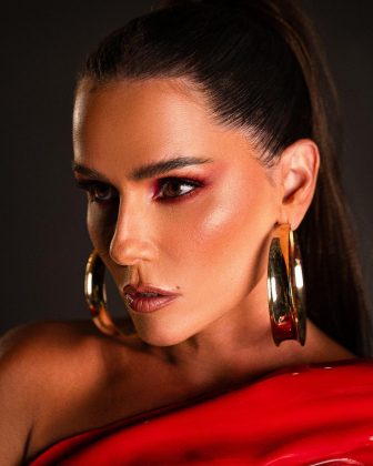 "Não é porque sou famosa que as pessoas são obrigadas a me reconhecer... Tá tudo bem, rs (risos)", respondeu a artista com tranquilidade. (Foto Instagram)