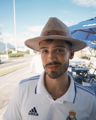 "Mas faço mais por mim, pela minha saúde e principalmente pelo meu trabalho", comentou sobre sua rotina de treinos. (Foto Instagram)