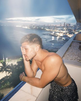 Lembrando que o ator de 22 anos vai estrelar 3 produções nesse ano. (Foto Instagram)