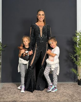 Ivete Sangalo vai na festa das filhas após receber alta hospitalar (Foto: Instagram)