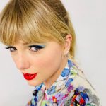 Além de sua carreira musical, Taylor Swift também é uma atriz talentosa, aparecendo em filmes como "Idas e Vindas do Amor" e "Cats" (Foto: Instagram)
