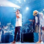 O ápice do sucesso veio com o lançamento do CD/DVD "Natiruts Reggae Power" em 2006, que alcançou o topo das paradas de vendas no Brasil e popularizou ainda mais o reggae no cenário nacional. (Foto: Instagram)