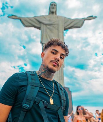 MC Livinho ou simplesmente Livinho, é um cantor, compositor e futebolista brasileiro. (Foto: Instagram)