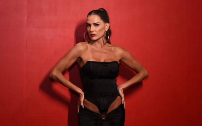 Deborah Secco revela como mantém boa forma sem exercícios físicos. (Foto: Instagram)