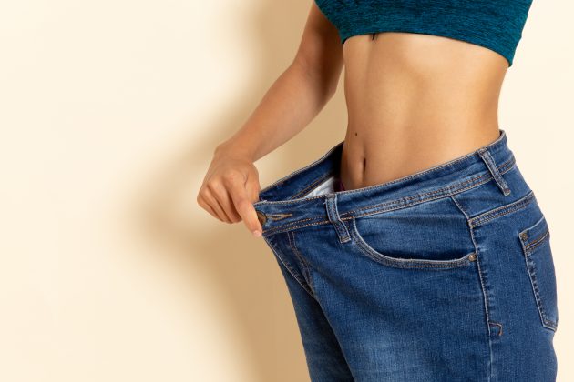 Existem diferentes tipos de cirurgias bariátricas, sendo as mais comuns a banda gástrica ajustável, o bypass gástrico e a gastrectomia vertical. (Foto: Freepik / Reprodução)
