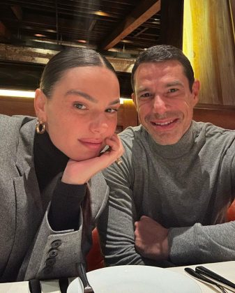 Isis Valverde abre álbum de fotos do aniversário com o noivo, Marcus Buaiz. (Foto: Instagram)