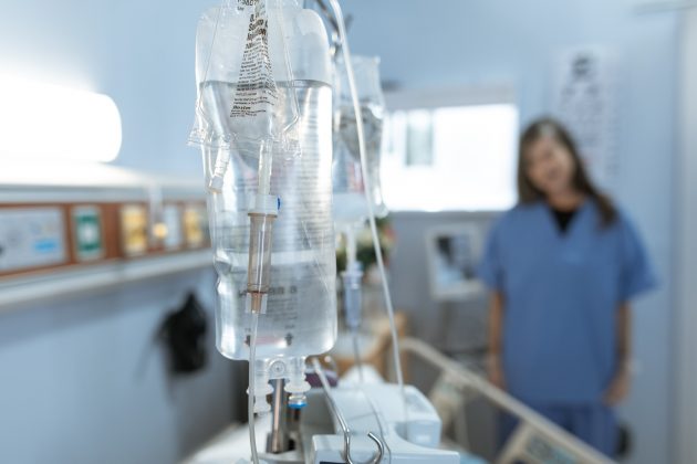 Após o ataque, as equipes de ambulância enfrentaram dificuldades para sair do local por mais de duas horas, o que atrasou o atendimento dos feridos. (Foto Pexels)