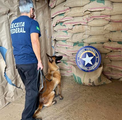 Por meio de uma fiscalização a Receita Federal apreendeu as drogas no Rio de Janeiro. (Fonte: Instagram)