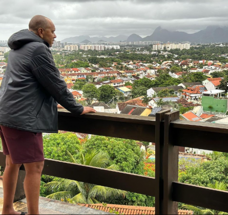 Não houve melhora no quadro do cantor. (Foto: Instagram)