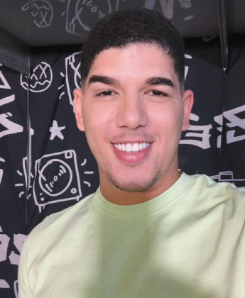 Tráfego aéreo é frequente entre celebridades, especialmente cantores. (Foto: Instagram)