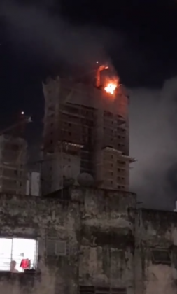 Bombeiros atuam para garantir segurança dos moradores. (Foto: Instagram)