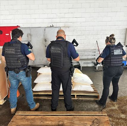 Os agentes acharam a droga em exatos, 48 sacas de café. (Fonte: Instagram)
