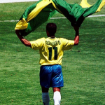 Romário é conhecido por sua carreira no futebol e também pela atuação política. (Foto: Instagram)