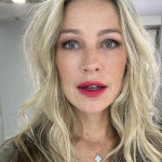 A atriz brincou sobre dar uma "última lavadinha" no cabelo. (Foto: Instagram)