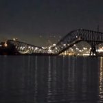 Equipes de resgate estão procurando pelo menos 20 pessoas no rio Patapsco, informou um porta-voz do Corpo de Bombeiros. (Foto: reprodução video Instagram)