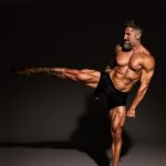 Exibindo músculos definidos nas coxas, costas e braços. (Foto Instagram)