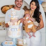 Arthur Aguiar usa leite materno da namorada para curar infecção. (Foto: Instagram)