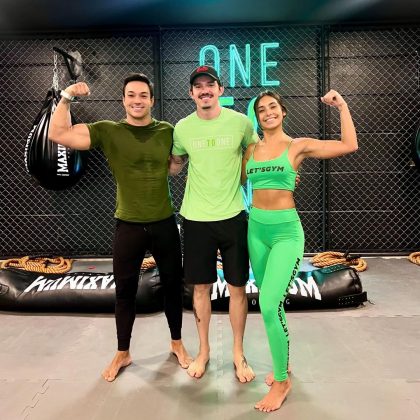 Afastada das redes sociais, Vanessa Lopes é vista saindo da academia com os pais (Foto: Instagram)