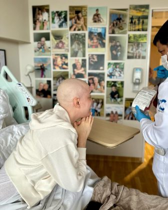 Momento em que teve o resultado positivo do procedimento cirúrgico. (Foto: Instagram)