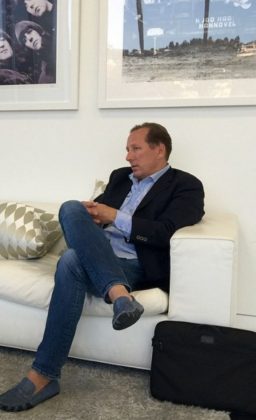 Com uma abordagem visionária e determinação empreendedora, John Textor continua a ser uma figura proeminente no cenário empresarial internacional. (Foto: Instagram)