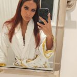 Anitta gerou controvérsia com o look usado na cerimônia da revista 'Vanity Fair' (Foto: Instagram)