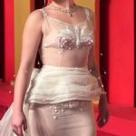 Florence Pugh encantou com um vestido de alta-costura transparente que combinava com sua graça. (Foto: Instagram)