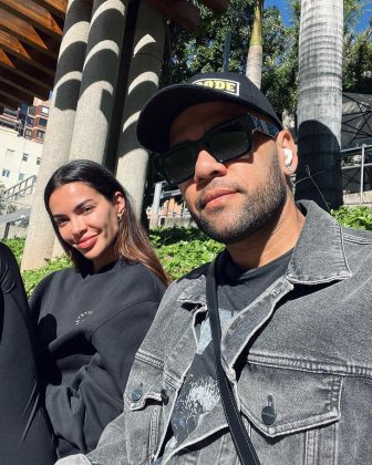 Daniel Alves deixa de seguir esposa nas redes sociais após ser solto da prisão. (Foto: Instagram)
