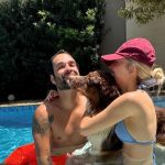 "Cada dia mais perdidamente apaixonada e devota a você, a nós, a nossa família", declarou a atriz em sua publicação. (Foto: Instagram)