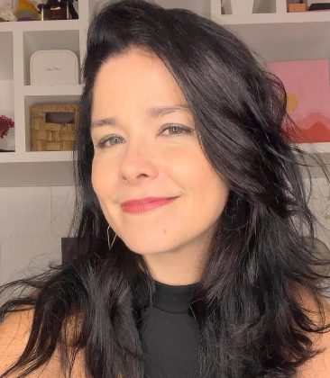 A atriz destacou a exaustão enfrentada por Aline, mãe de três filhos. (Foto: Instagram)