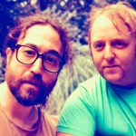 James McCartney e Sean Ono Lennon lançam colaboração musical inédita. (Foto: Instagram)