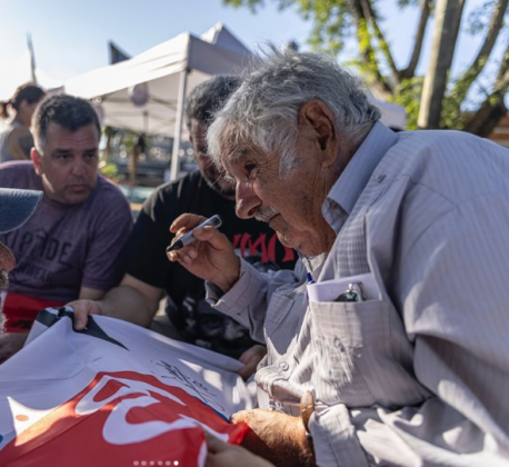 O Uruguai terá eleições gerais em 2024, e a Frente Ampla, da qual Mujica faz parte, lidera as intenções de voto. (Foto: Instagram)