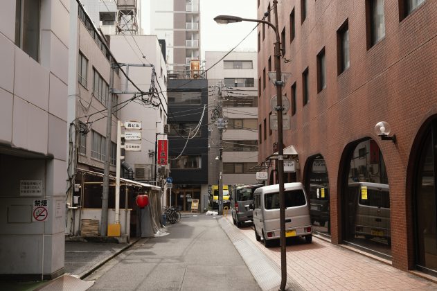 Outro caso chocante ocorreu em um shopping, resultando na morte de seis mulheres. (Foto: Freepik)