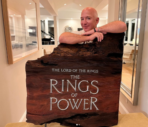 Jeff Bezos adotou uma postura discreta, mas estratégica. (Foto: Instagram)