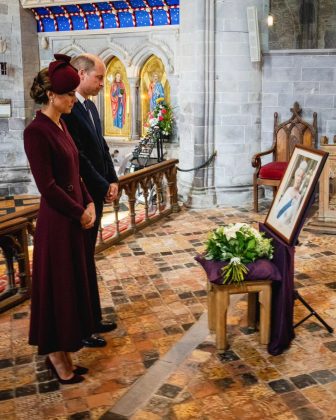 O jornal The Mirror noticiou que Kate Middleton e o Príncipe William estão ensaiando uma reconciliação, em busca de amenizar o clima com o Príncipe Harry e Meghan Markle (Foto: Instagram)