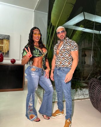 Depois das notícias de separação do casal Belo e Gracyanne Barbosa, segundo o portal do LeoDias, o aniversário do cantor e organizado pela musa fitness, foi cancelada (Foto: Instagram)