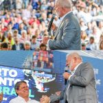 "Pode ficar certo de que esse milagre será completo porque o estado de Pernambuco terá água para todo mundo se fartar, bebendo, tomando banho, cuidando dos animais e cuidando da agricultura", declarou. (Foto Divulgação)