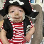 O bebê passou nove meses no hospital. (Foto: Instagram)