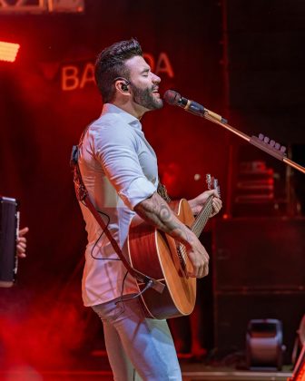 Cantor negocia um acordo para voltar a se apresentar na Globo. (Foto: Instagram)