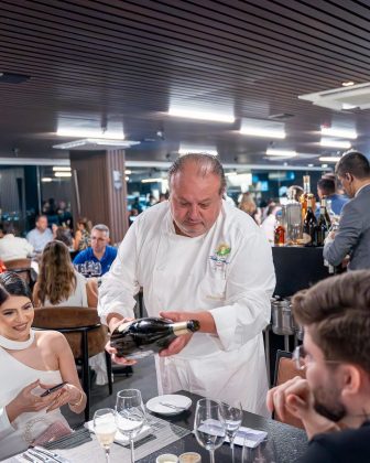 "O dinheiro é suficiente, é bom. Já fui muito preocupado com dinheiro, mas hoje eu posso pagar meu aluguel. Moro de aluguel. Eu não tenho nada.", complementou. (Foto: Instagram)