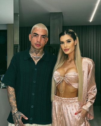 Em seu Instagram, ele revelou que está namorando uma empresária catarinense. (Foto: Instagram)