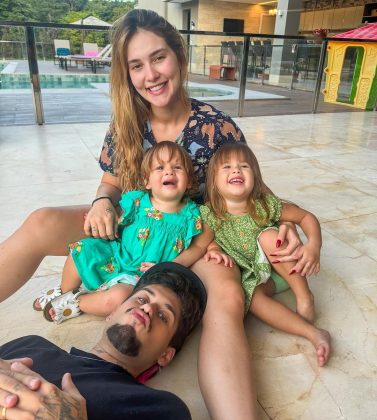 Virginia Fonseca mostra novo visual das filhas: "Apaixonada" (Foto: Instagram)