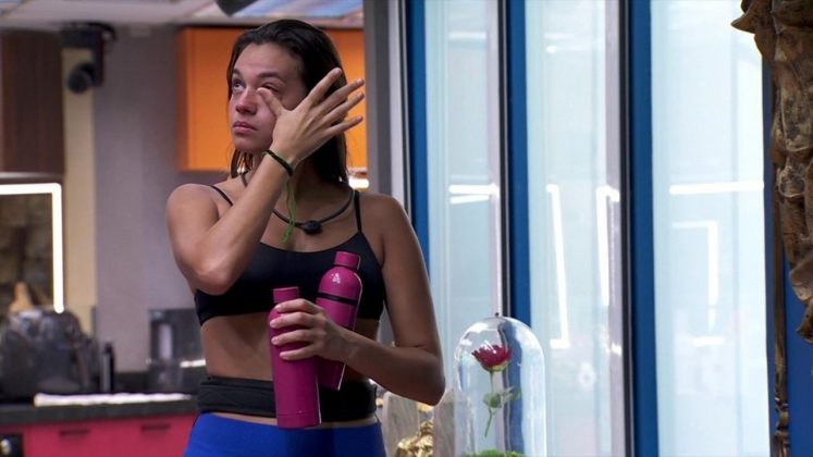 Passadas as emoções, Alane não perdeu tempo e já deu start na sua carreira fora da casa. (Foto: TV Globo)