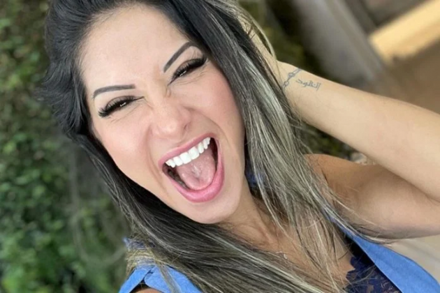 A coach Maíra Cardi exibiu sua nova tatuagem em fotos nas redes sociais. (Foto: Instagram)