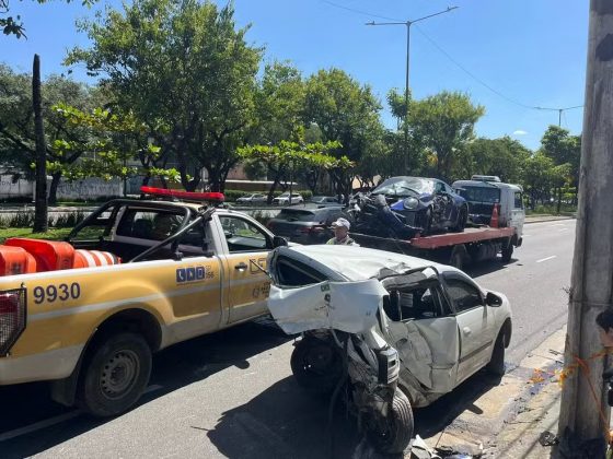 Acidente ocorreu por volta das 2h deste domingo, 31, na Avenida Salim Farah Maluf, no Tatuapé. (Fonte: Tv Globo)