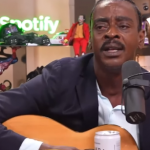 Cantor se emociona ao interpretar músicas durante evento promovido por podcast. (Foto: Instagram)
