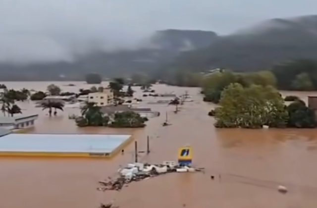 É uma das maiores enchentes da historia do RS. (Foto: Instagram)