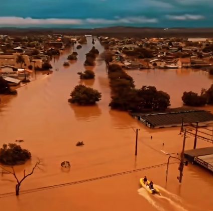 Na tarde dessa quarta-feira voltou a chover na capital, Porto Alegre e o trabalho de resgate na orla do rio Guaíba precisou ser suspenso por algumas horas, devido a gravidade. As rajadas de vento provocaram ondas, o que colocava as equipes em perigo. (Foto: Instagram)