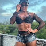 Gracyanne atribuiu sua ausência no Only Fans ao seu ex-marido, Belo. Agora, ela se sente livre para explorar a plataforma. (Foto: Instagram)